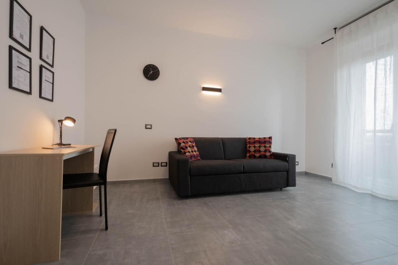 Apartment L&M, Rhomilanofiera Боллате Экстерьер фото
