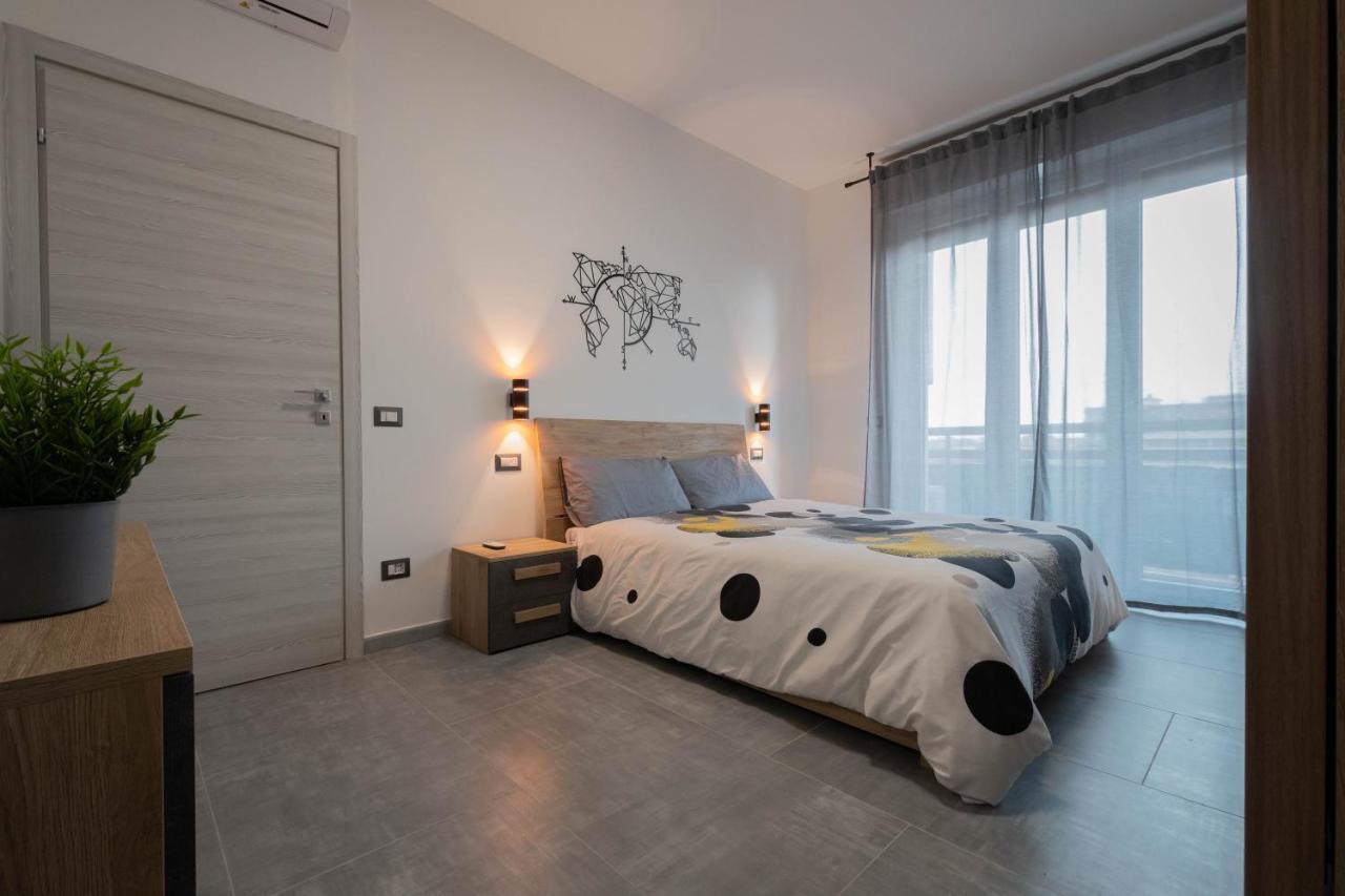 Apartment L&M, Rhomilanofiera Боллате Экстерьер фото